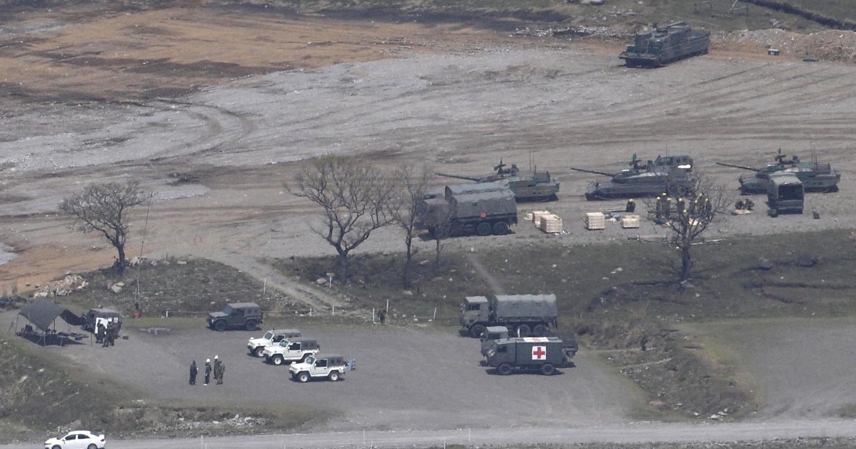 戦車の射撃訓練中に砲弾破裂　隊員4人死傷　大分の陸自演習場