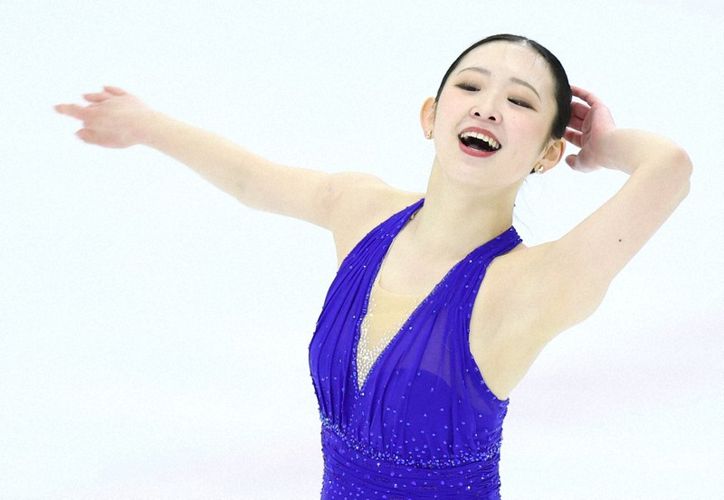 リリーカップ神奈川で演技する青木祐奈＝コーセー新横浜スケートセンターで2026年4月18日、猪飼健史撮影