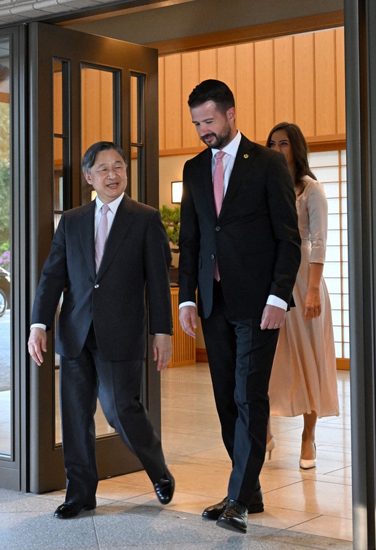天皇、皇后両陛下がモンテネグロのミラトビッチ大統領夫妻と会見 [写真