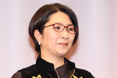 「クワバタオハラ」のくわばたりえ