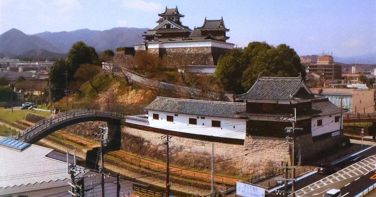 福知山城天守閣再建40周年 写真で「今昔」見比べ 年間3部構成 7月末 福知山城天守閣再建40周年 写真で「今昔」見比べ 年間3部構成 7月末