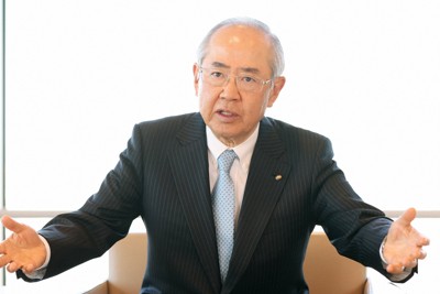 「グローバル・コンパクト・ネットワーク・ジャパン」の活動について語るキリンホールディングス会長CEOの磯崎功典さん＝東京都中野区で2026年3月10日、幾島健太郎撮影