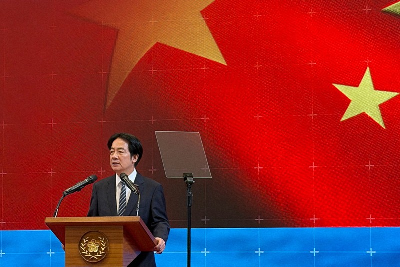 記者会見を行う台湾の頼清徳総統＝台北で2025年11月26日、ロイター