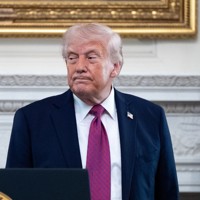 トランプ米大統領＝ワシントンのホワイトハウスで2026年4月21日、AP