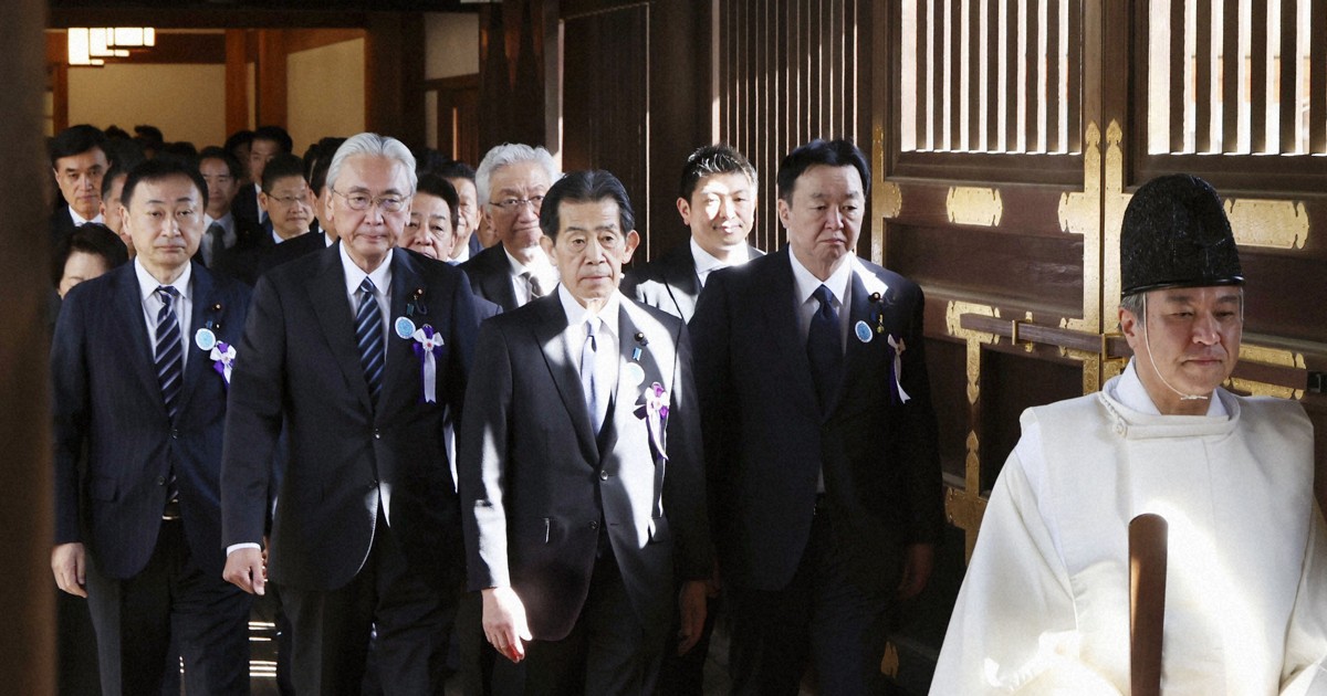 Cross-party group of Japanese lawmakers visits war-linked Yasukuni shrine