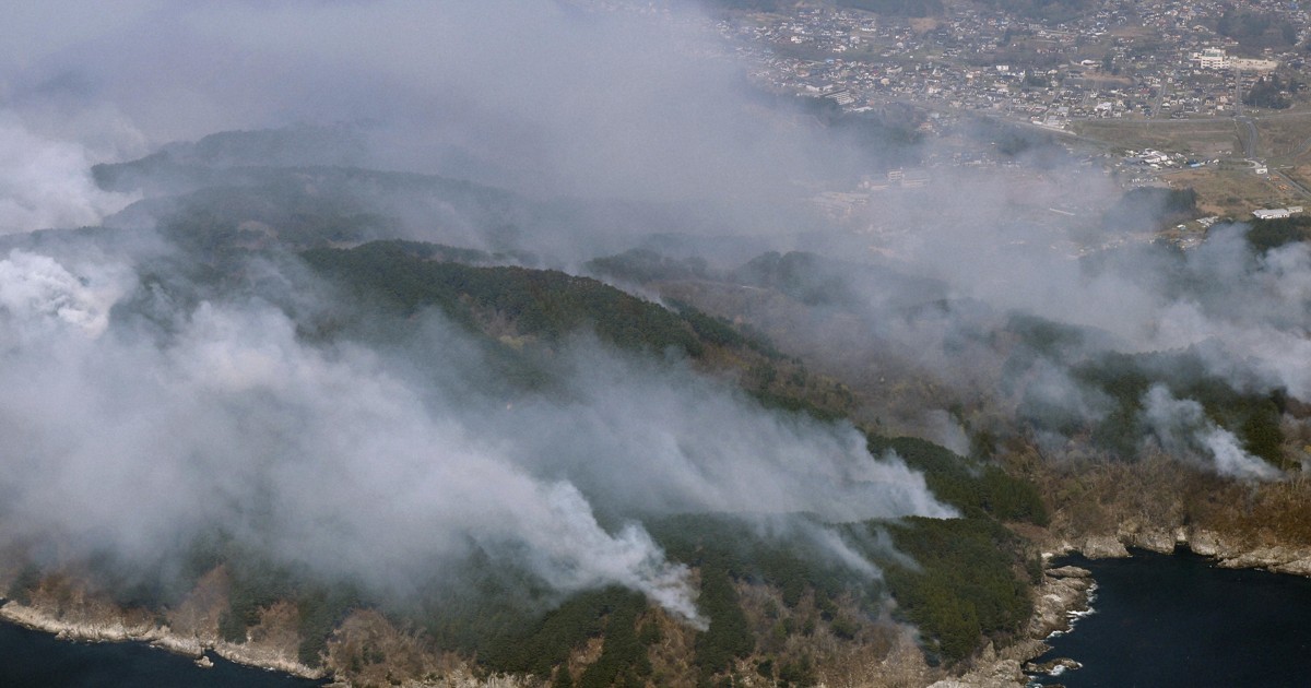 岩手・大槌町の山林火災、避難対象を2588人に拡大　延焼続く