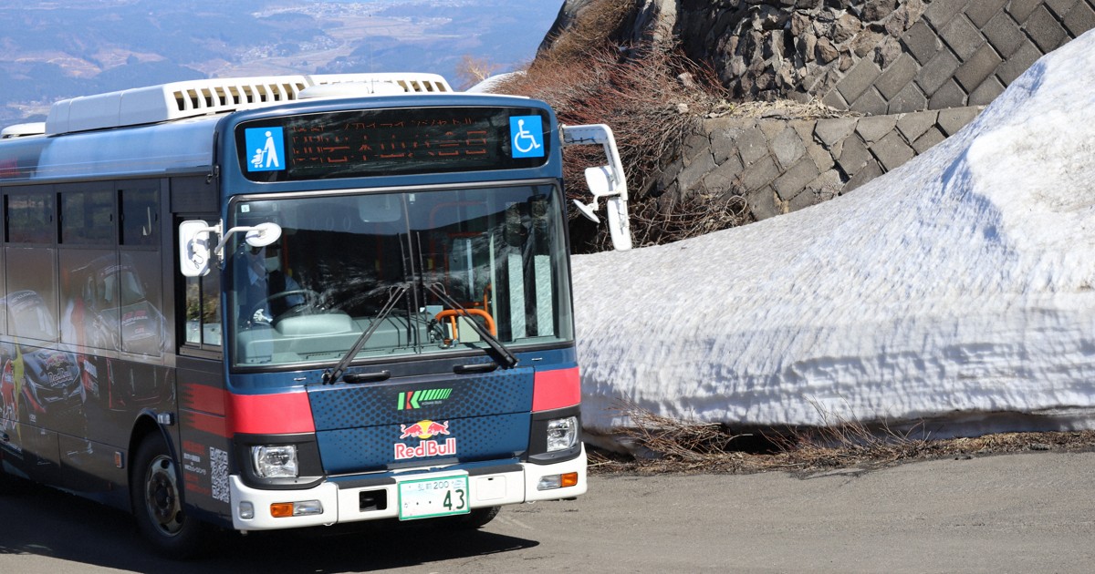 岩木スカイラインが開通　雪と桜の競演も「堪能して」　青森