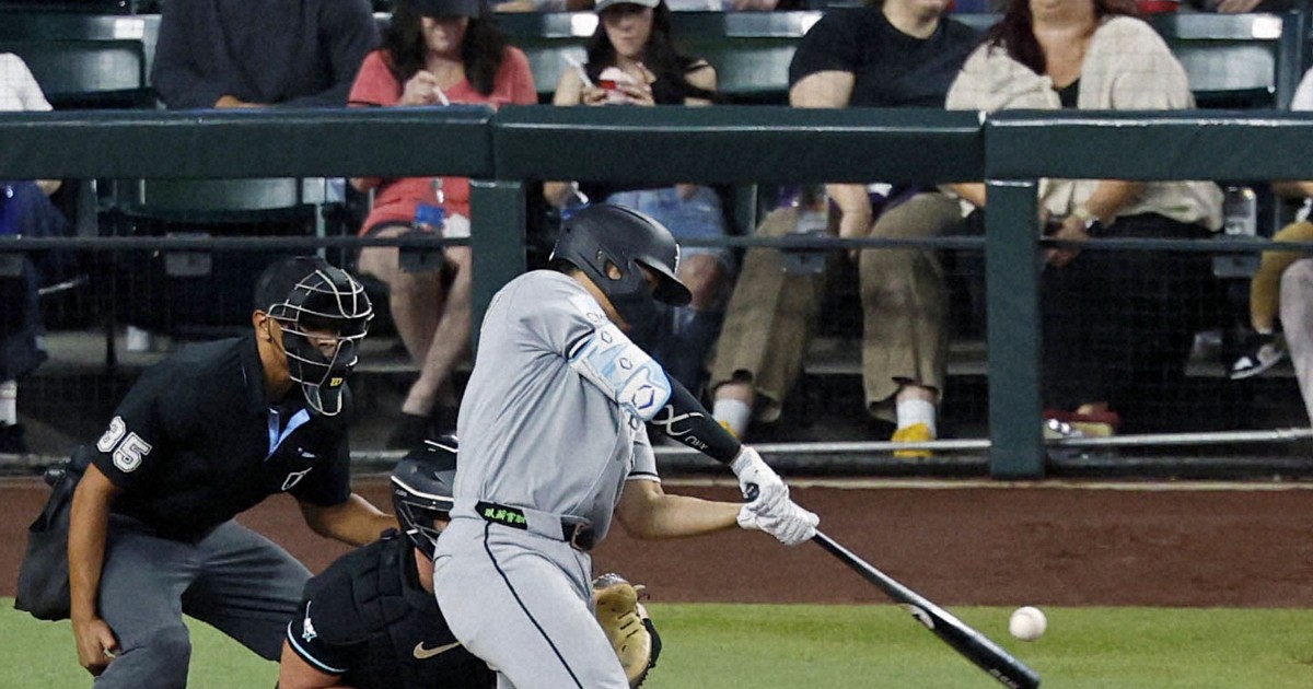 Baseball: Murakami homers for 5th game in row, 10th home run at record pace