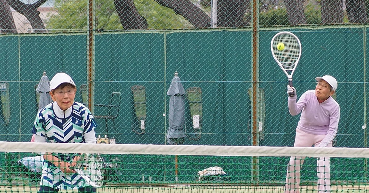 女子90歳以上ダブルス、白井・福井組優勝　毎日オープンテニス