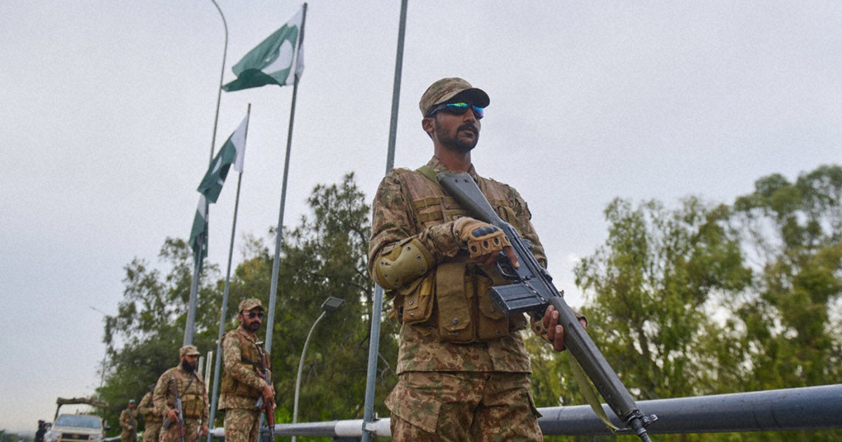 Trump dispatches Witkoff and Kushner to Pakistan for new talks with Iran's foreign minister