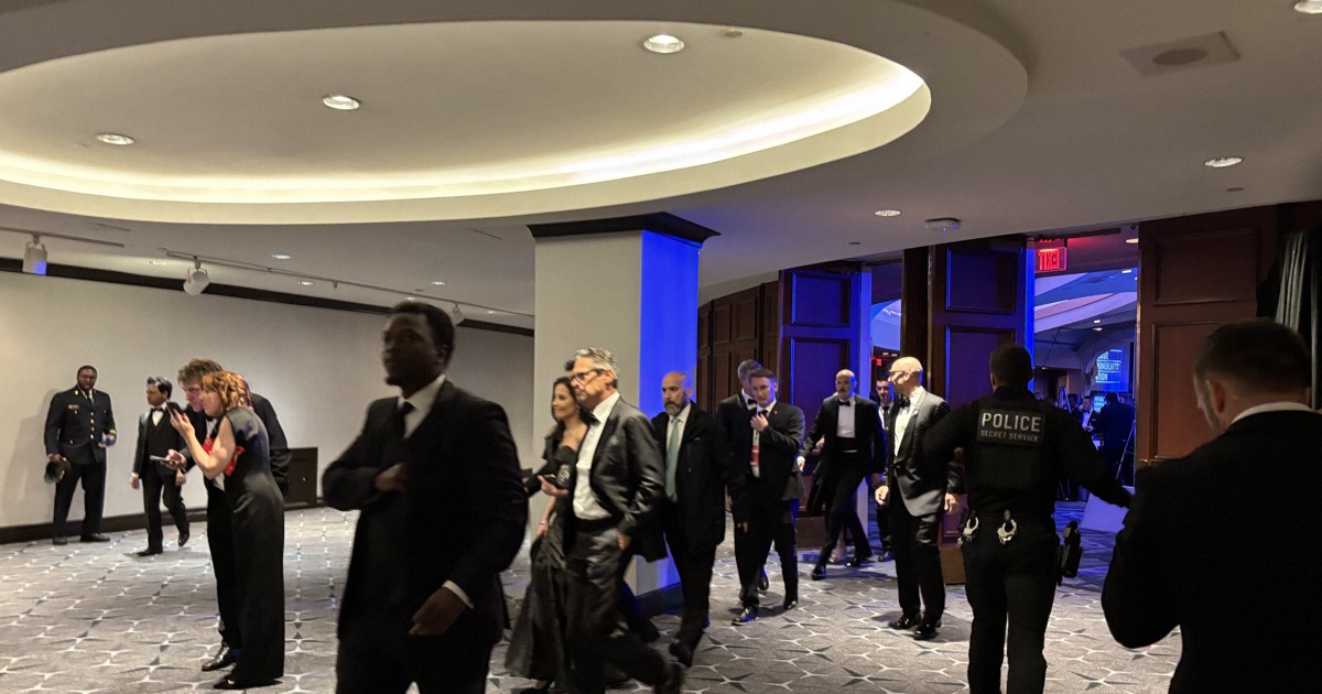 容疑者はカリフォルニア州出身の30歳男性　夕食会で発砲　米報道