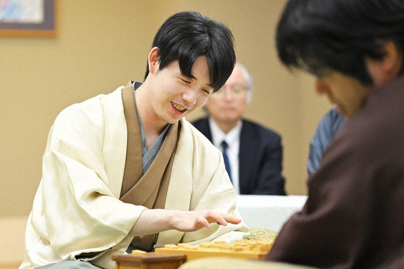 将棋名人戦 第四十期〜50期、52期 将棋：第84期名人戦七番勝負 第2局 着実に攻め、藤井連勝 | 毎日新聞
