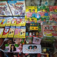 駄菓子屋2階、「昭和」が詰まった社長室 遠方から訪れる人も [写真特集