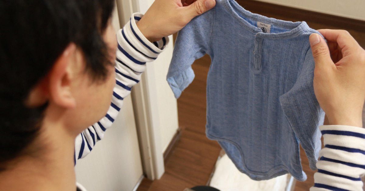 「子どもが着ていたベビー服が捨てられない」と話す人は多い（写真はイメージ）＝東京都内で2026年4月21日午後4時36分、山本萌撮影