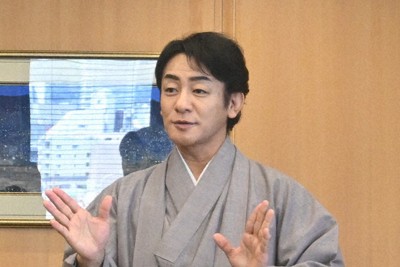 長崎での公演について思いを語る歌舞伎俳優の片岡愛之助さん＝長崎市尾上町で2026年4月27日午後1時32分、添谷尚希撮影