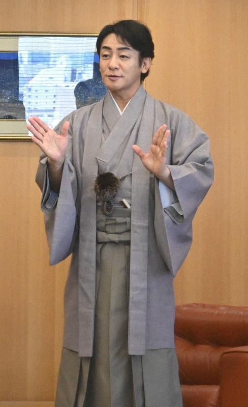 長崎での公演について思いを語る歌舞伎俳優の片岡愛之助さん＝長崎市尾上町で2026年4月27日午後1時32分、添谷尚希撮影