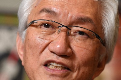 インタビューに答える西田昌司・参院議員＝国会内でで2026年4月23日、宮本明登撮影