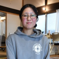 地域おこし協力隊員の伊藤彩乃さん＝愛媛県久万高原町久万で2026年4月17日午後3時20分、藤家秀一撮影