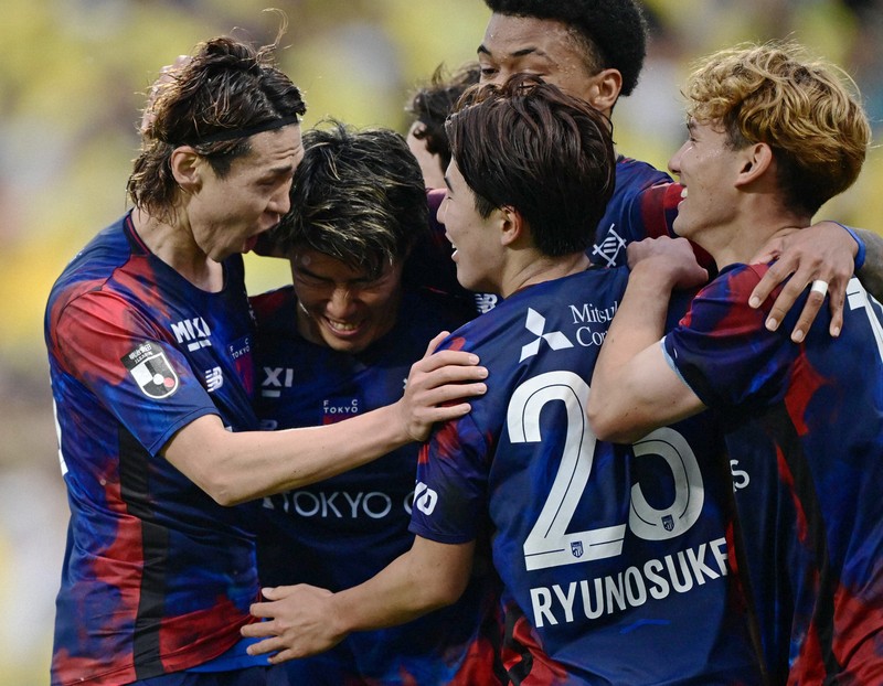 サッカーJ1 FC東京が3－1で柏レイソルに勝利 [写真特集11/24] | 毎日新聞