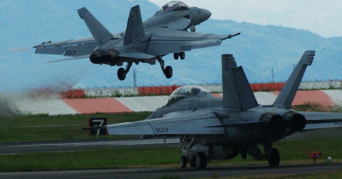 住民に残る根強い不安　米艦載機の訓練、岩国基地が代替施設に