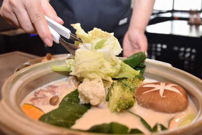 鍋料理は血糖値を上げにくい＝益川量平撮影