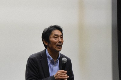静かな口調で水俣病に苦しんだ家族の話をする杉本肇さん＝福島県いわき市で2023年11月26日午後1時19分、柿沼秀行撮影