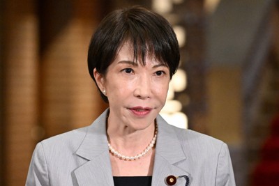 ベトナムとオーストラリアを訪問するのを前に報道陣の取材に応じる高市早苗首相＝首相公邸で2026年5月1日午後2時11分、平田明浩撮影