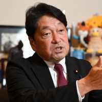 インタビューに答える小野寺五典元防衛相＝国会内で2026年4月20日、宮本明登撮影