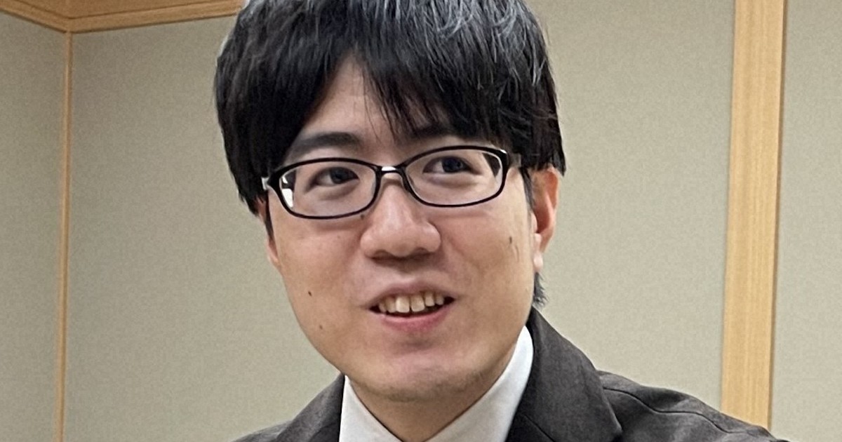 藤井聡太棋聖に挑戦　服部慎一郎七段「力強い将棋が好き」