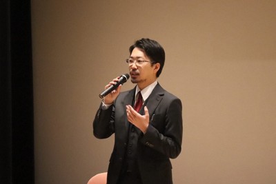 不登校を経て定時制に進学　文科官僚が気づいた「普通」への思い