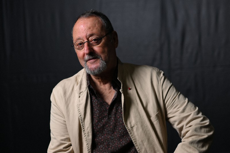 俳優のジャン・レノさん。「今回の自伝的作品は、映画や映像ではなく、生身の自分が舞台で演じる、というのが明白な答えとしてあった」と語る＝東京都中央区で2026年4月22日、内藤絵美撮影