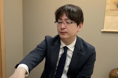 王将戦1次予選で伊藤真吾六段に勝ち、2次予選に進んだ郷田真隆九段＝東京都渋谷区の将棋会館で2026年5月1日、丸山進撮影