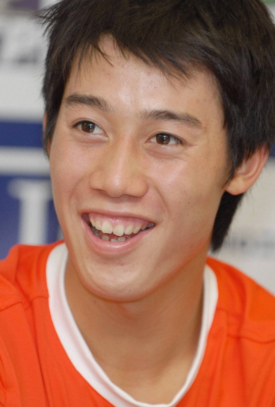 プロデビューを果たし、インタビューに答える錦織圭選手＝東京・有明コロシアムで2007年10月1日午後7時42分、馬場理沙撮影