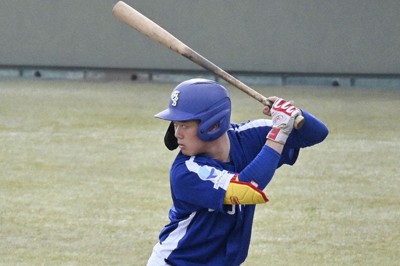 岐阜大戦で初出場した岐阜聖徳学園大の横山温大＝岐阜県可児市のカヤバスタジアムで2026年4月5日