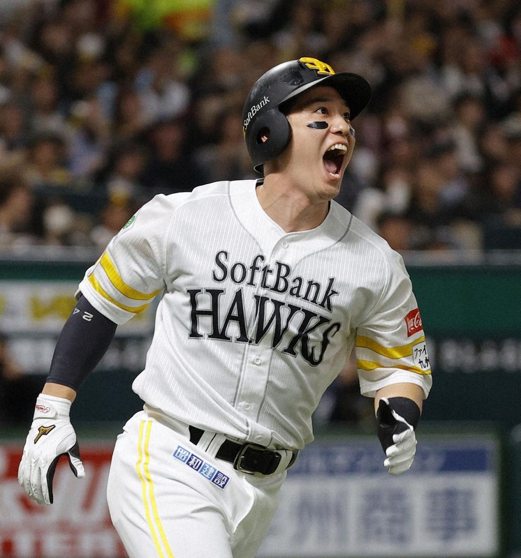 【ソフトバンク－楽天】三回、先制の満塁本塁打を放ち、声を上げるソフトバンク・栗原＝みずほペイペイドームで2026年5月2日