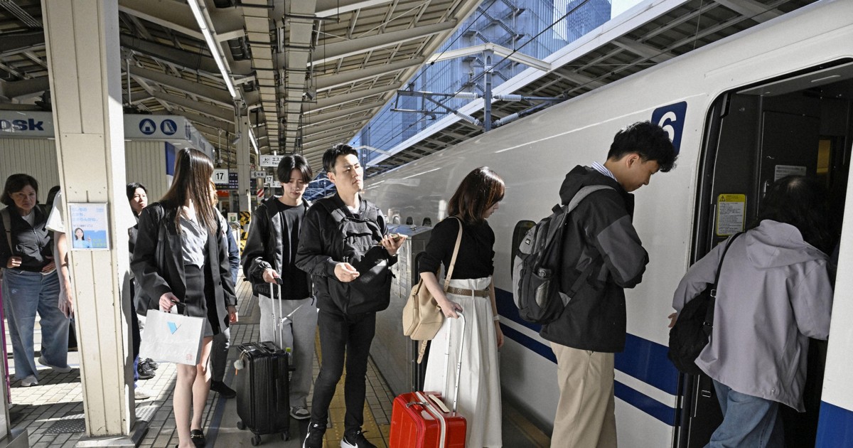 Travel rush underway at start of 5-day stretch in Golden Week holidays