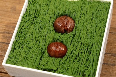 京丹波町と宇治田原町のふるさと納税共通返礼品となる「GREEN　GREEN　モンブラン」＝京丹波町坂原の道の駅和で2026年5月1日午後2時57分、庭田学撮影