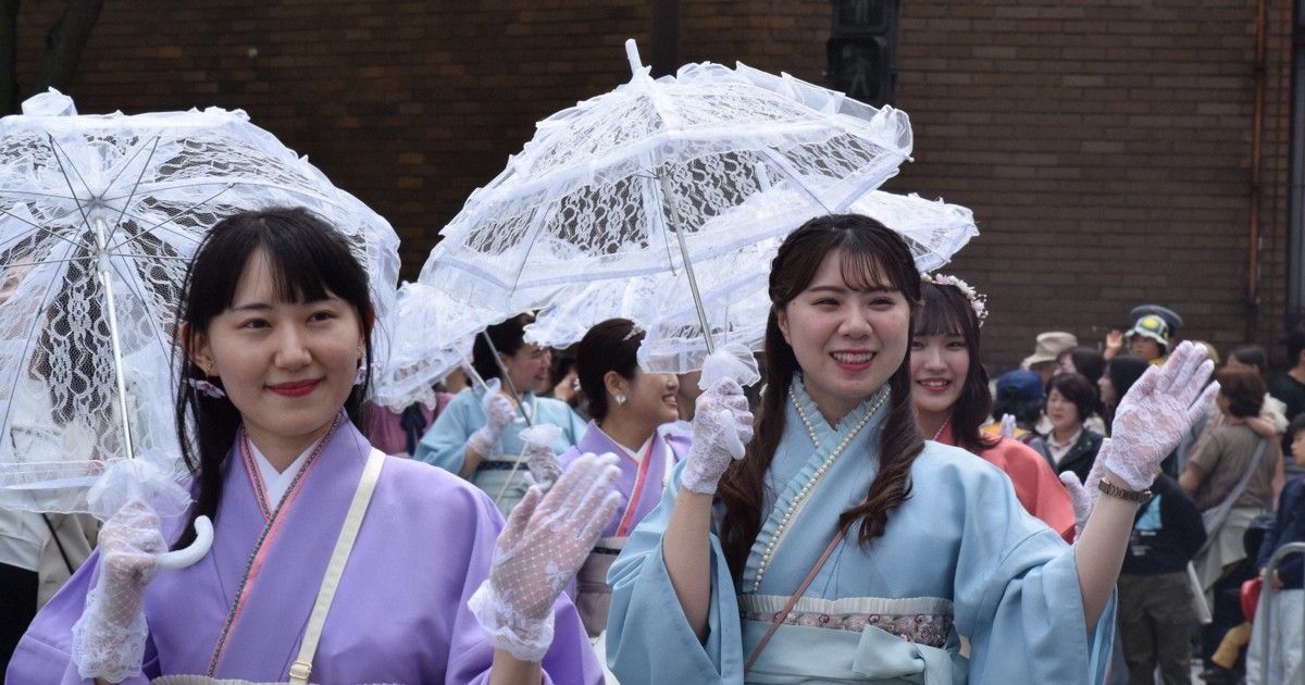 思い思いの衣装身にまとい　GWの風物詩「ザよこはまパレード」
