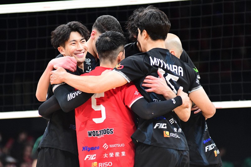 ウルフドッグス名古屋 ユニホーム 黒 水町泰杜 12 ウルド レプリカ HATTRICK（ハットトリック）-挑戦者の想いをファンへ届ける公式