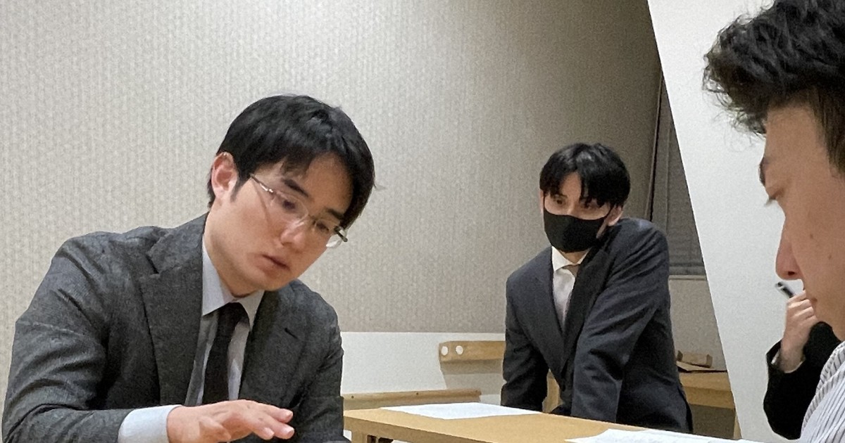 佐々木八段、馬も飛車も捨て華麗な勝利　A級順位戦観戦記