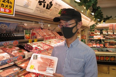 卡樂比薯片、kappa蝦味仙包裝將改為黑白兩色，因應輕油不足