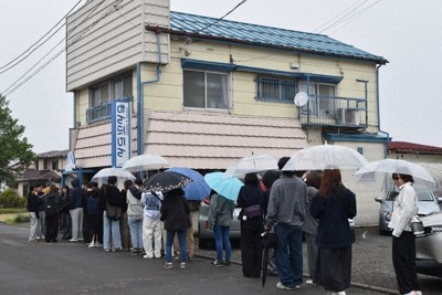 ホットスポット　ドラマ放送から1年　「聖地」にぎわい今も　レストランに行列、海外客も　富士山麓　／山梨