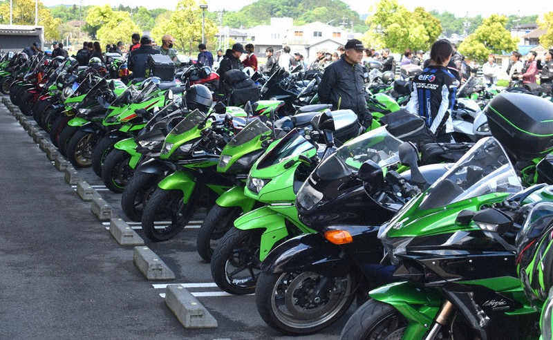 Ninja さっそう集結 「みどりの日」ちなみ祭り 800台のライダー交流