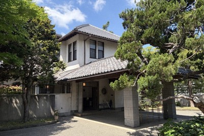 北九州市指定有形文化財の旧安川邸＝北九州市戸畑区で2026年4月16日午前11時14分、橋本勝利撮影