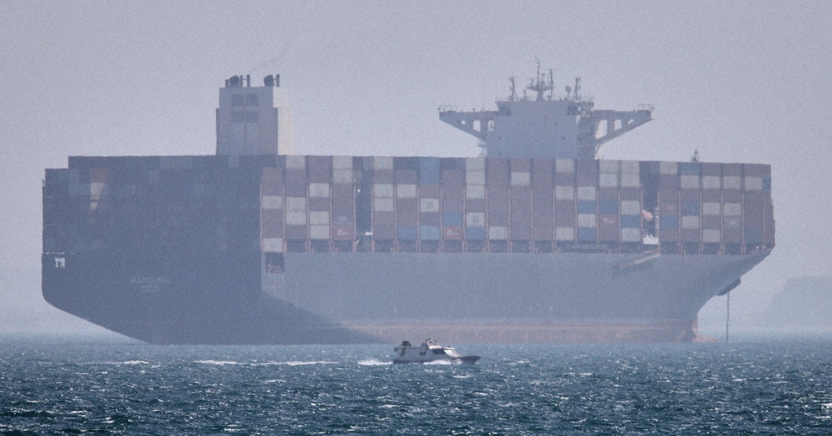 The US fights to reopen the Strait of Hormuz as the UAE comes under attack in a test of Iran truce