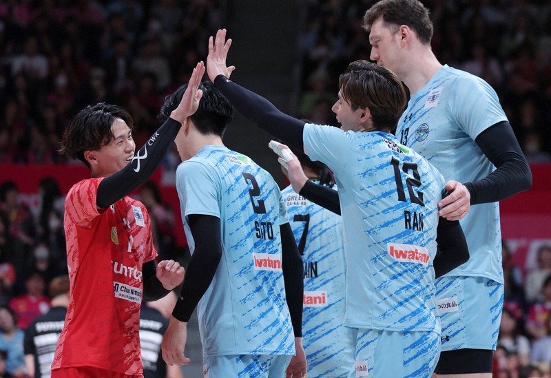 サントリーサンバーズ　サインボール　高橋塁　藤中颯志　藍 バレー 男子バレー 藤中 颯志 | 選手名鑑 | 大同生命SVリーグ男子 2025-26 | バレーボール