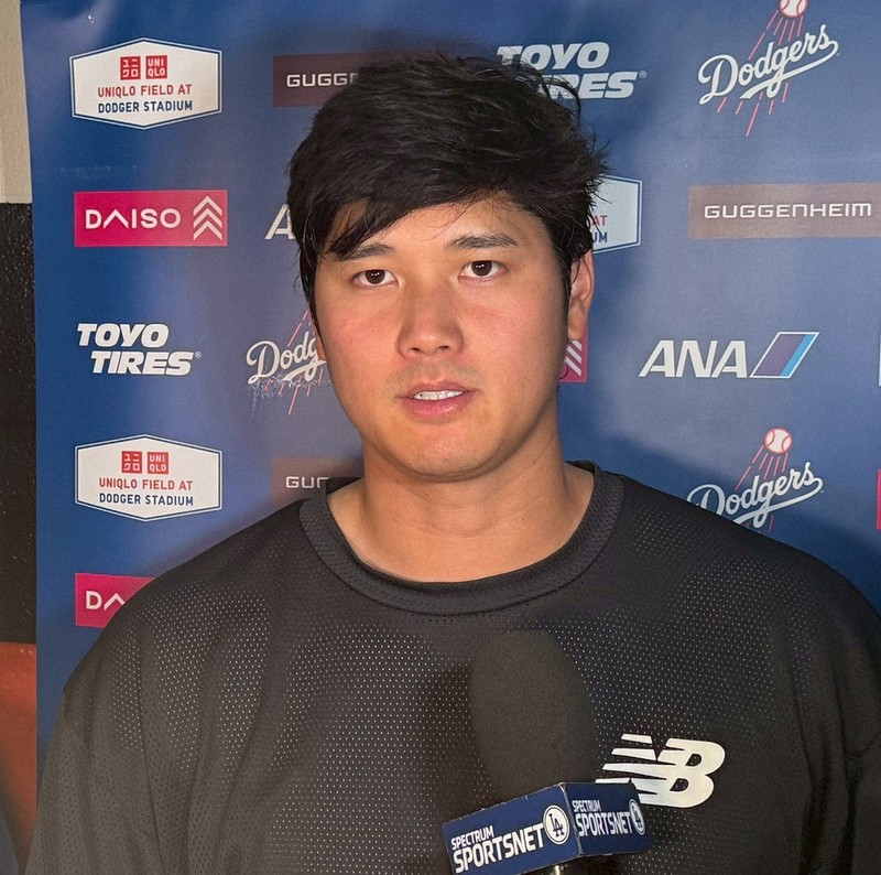 アストロズ戦後、取材に応じるドジャース・大谷翔平（撮影・奥田　秀樹通信員）