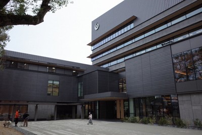 八代市議員涉嫌收賄遭逮捕，曾為前力士，前市官員稱「指示絕對」