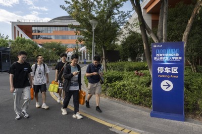 杭州にある西湖大学は、米国のトップ校と人材獲得を競う中国の教育機関の一つ＝Gilles Sabri&eacute; for WSJ