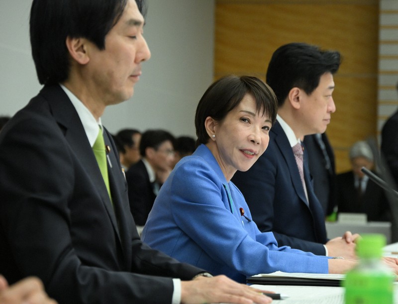 高市政権の行方,インサイド霞が関：財務省とリフレ派が暗闘？揺れる